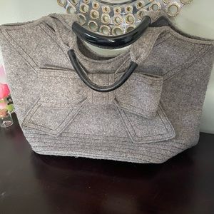 Kate Spade gray purse with bow. EUC